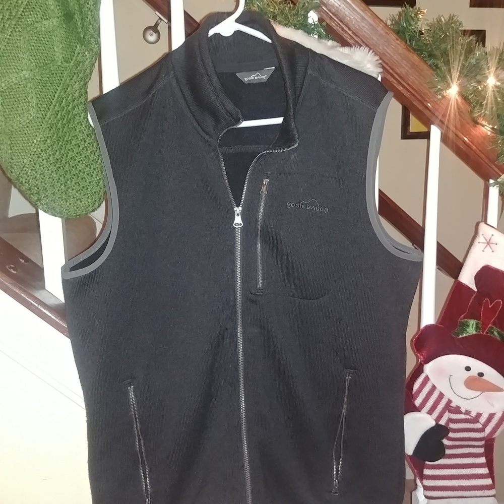 Men's black Eddie Bauer vest